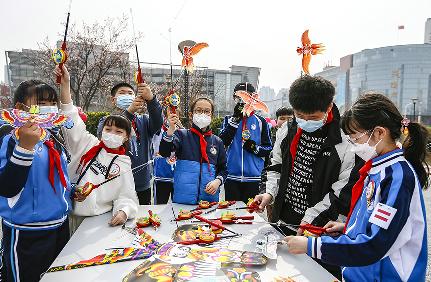 少年兒童自制風箏。天津市少年兒童活動中心供圖